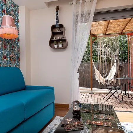 La Roulotte Du Tzigane * Жуан-ле-Пен